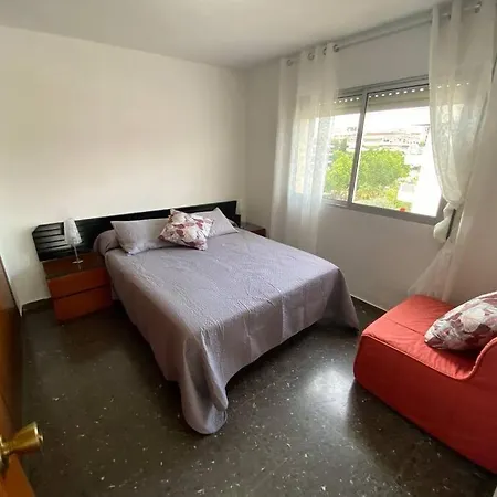 Lovely One Bedroom With Terrace And Pool Apartmán *